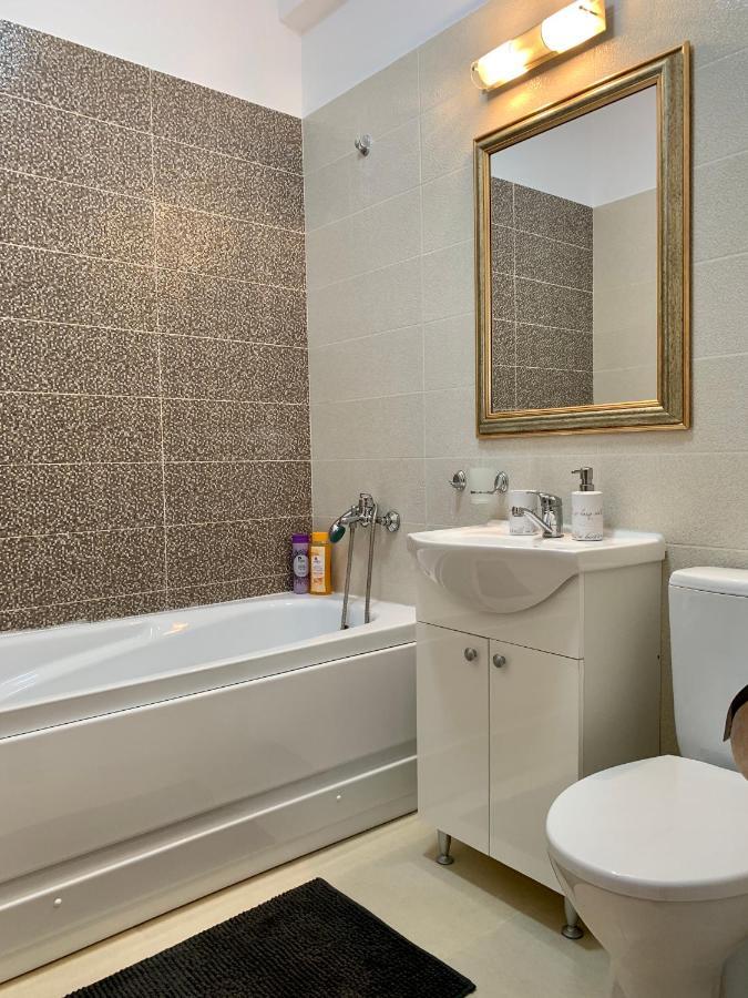 Luxor Apartment Otopeni 3 Экстерьер фото